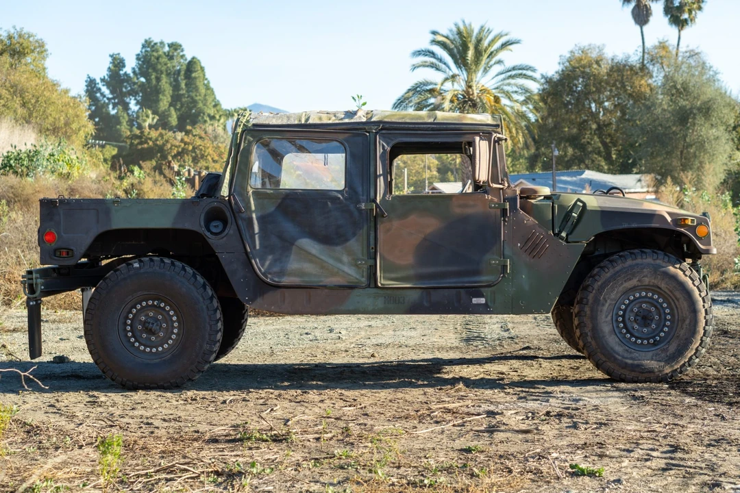 1997 Hummer HMMWV - Image 10 of 31