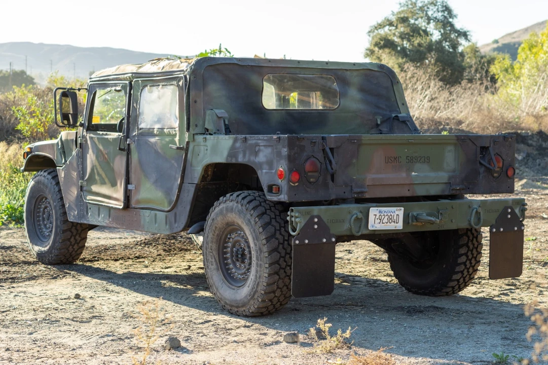 1997 Hummer HMMWV - Image 7 of 31