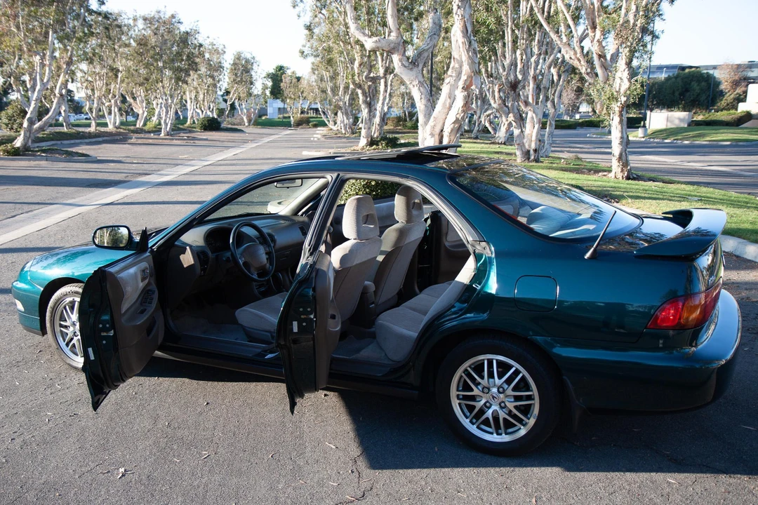 1997 Acura Integra 3rd Gen - Image 12 of 31