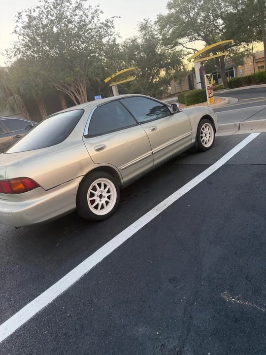 1997 Acura Integra 3rd Gen - Image 5 of 8