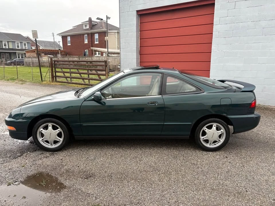 1997 Acura Integra 3rd Gen - Image 4 of 9