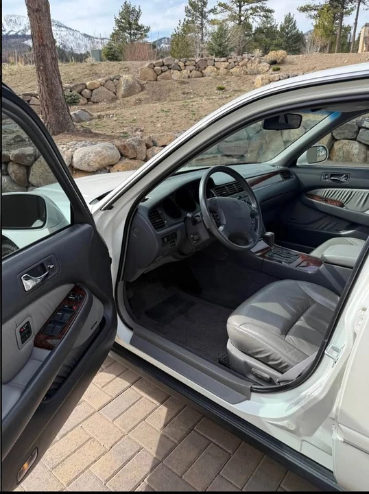 1997 Acura RL 1st Gen - Image 8 of 9