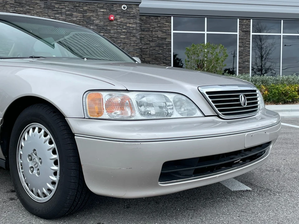 1997 Acura RL 1st Gen - Image 24 of 31