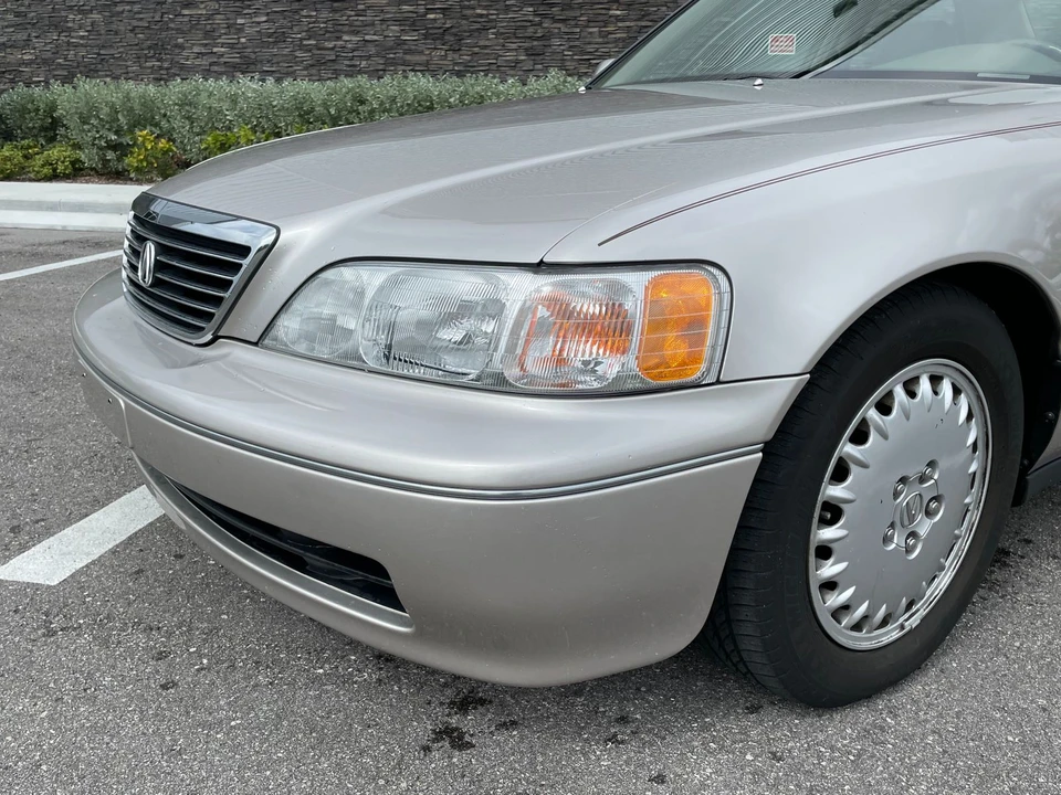 1997 Acura RL 1st Gen - Image 27 of 31