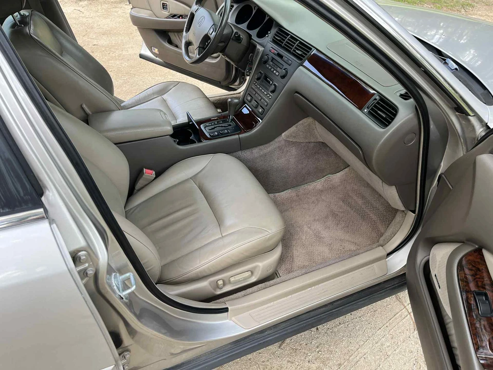 1997 Acura RL 1st Gen - Image 30 of 31