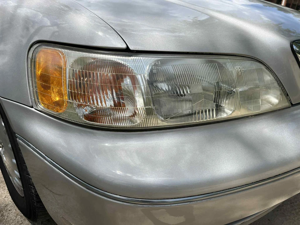 1997 Acura RL 1st Gen - Image 9 of 31