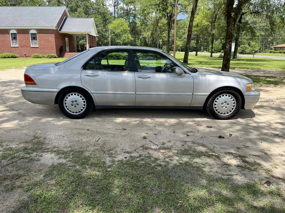 1997 Acura RL 1st Gen - Image 6 of 31