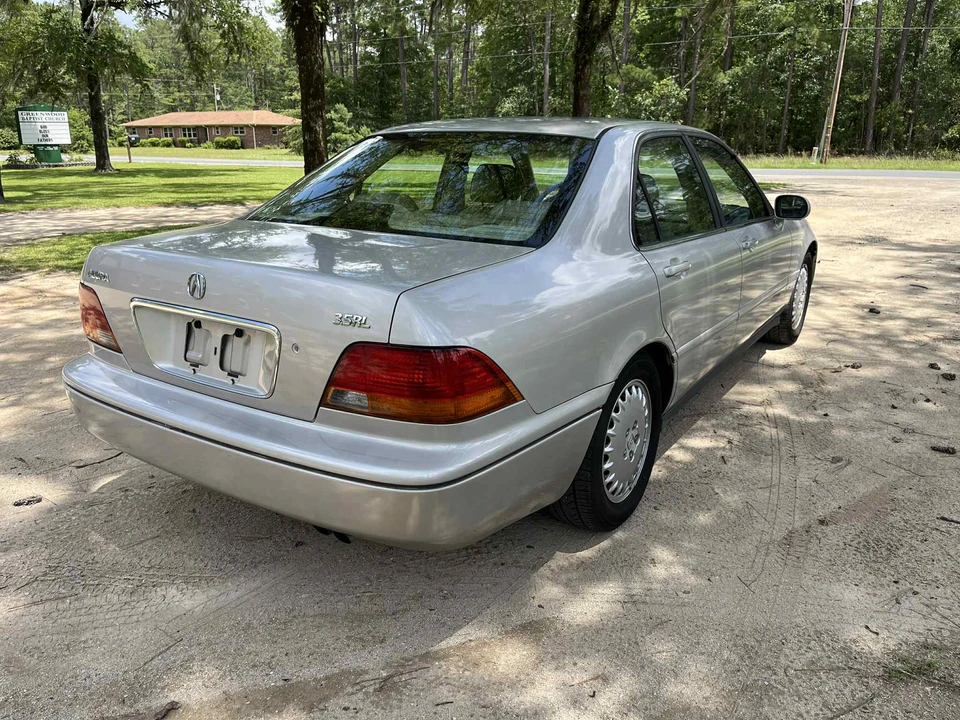 1997 Acura RL 1st Gen - Image 7 of 31