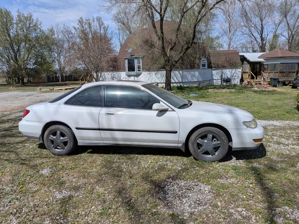 1997 Acura CL 1st Gen - Image 2 of 5
