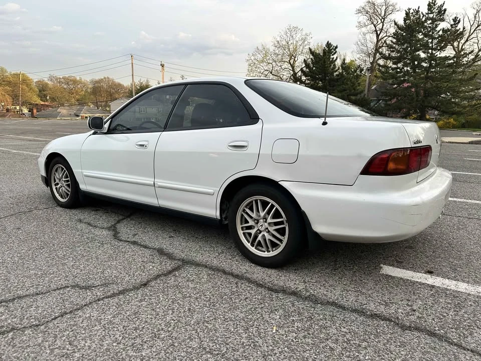 1997 Acura Integra 3rd Gen - Image 4 of 10
