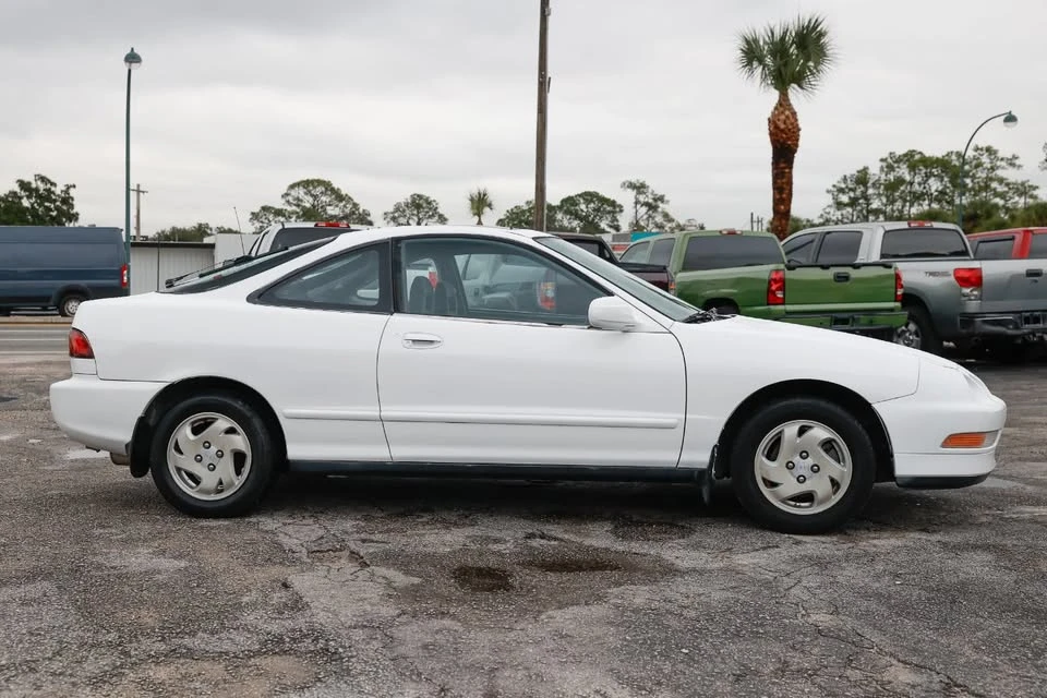 1997 Acura Integra 3rd Gen - Image 5 of 10