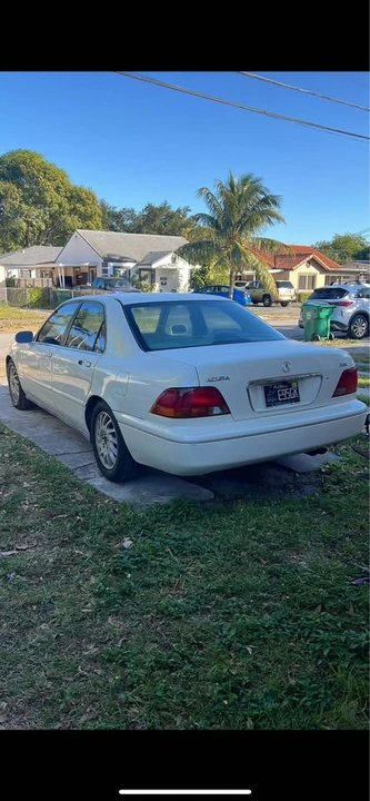 1997 Acura RL 1st Gen - Image 4 of 7