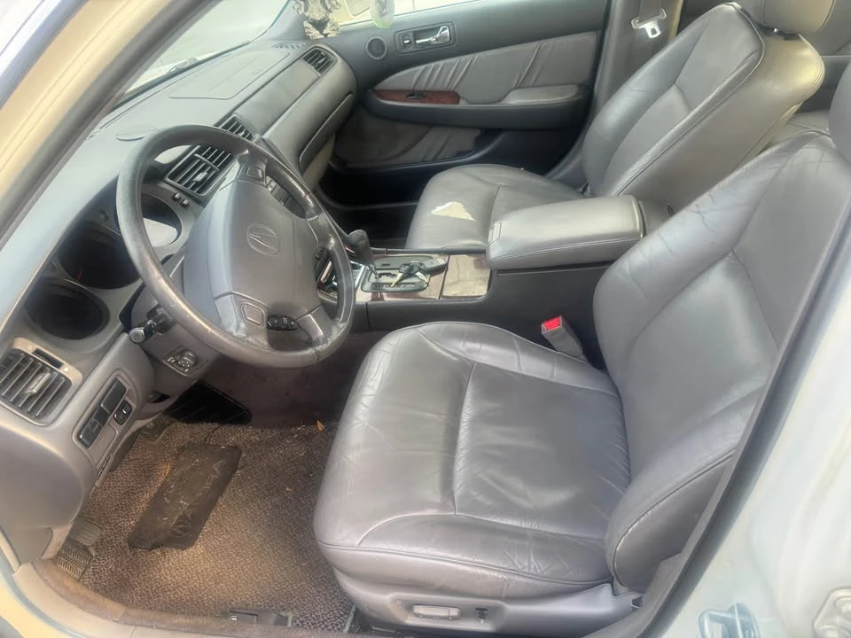 1997 Acura RL 1st Gen - Image 2 of 3
