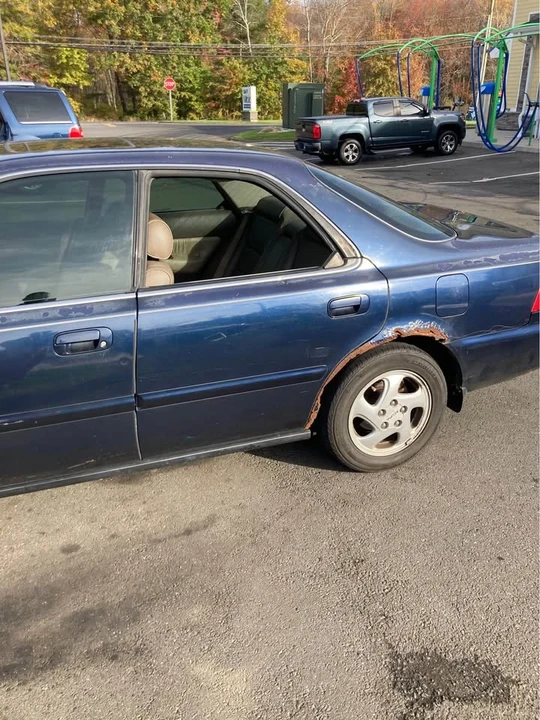 1997 Acura TL 2nd Gen - Image 3 of 6