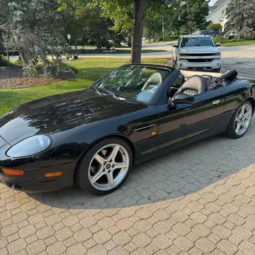 1997 Aston Martin DB7 Volante