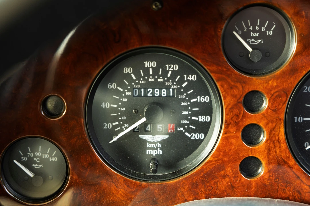 1997 Aston Martin V8 Coupe - Image 23 of 31
