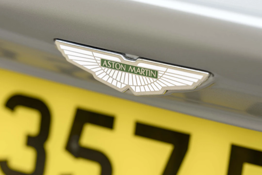 1997 Aston Martin V8 Coupe - Image 14 of 31