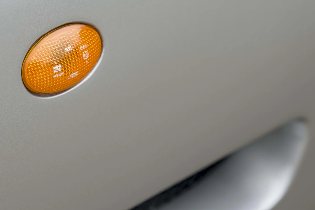 1997 Aston Martin V8 Coupe - Image 22 of 31