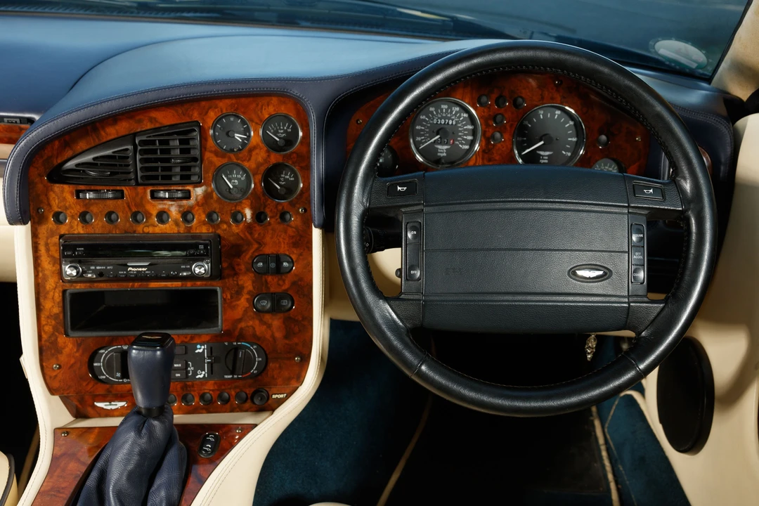 1997 Aston Martin Virage & V8 & Vantage - Image 22 of 31