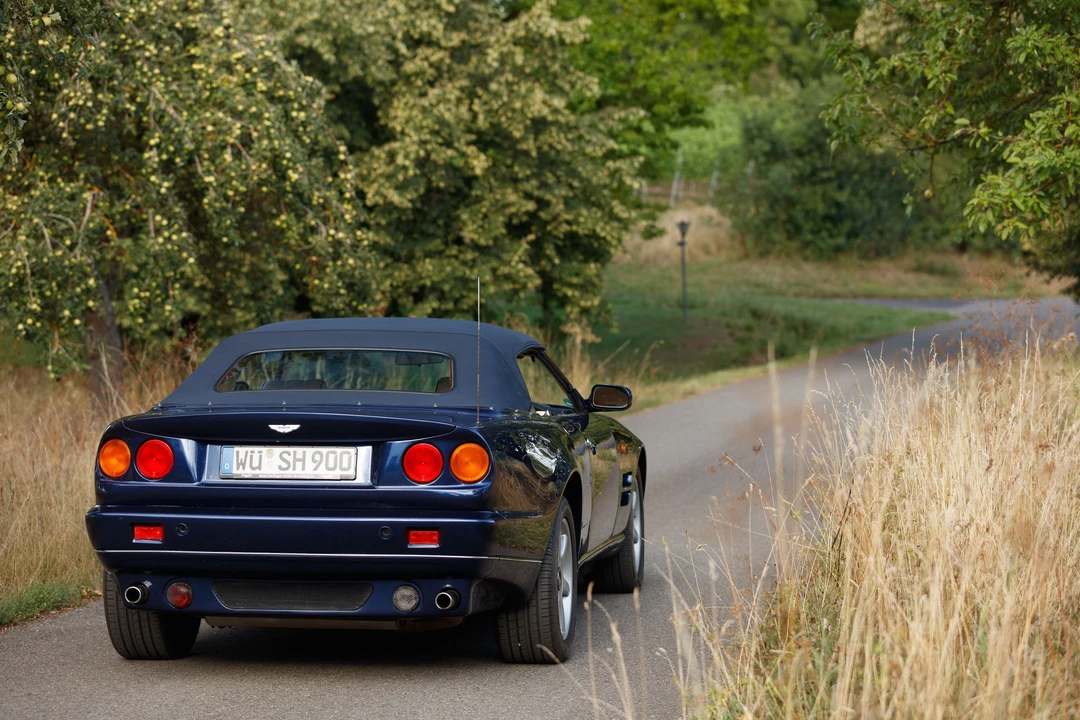 1997 Aston Martin Virage & V8 & Vantage - Image 9 of 31