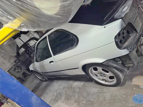 1997 BMW 3 Series 318ti Hatchback Coupe 2D