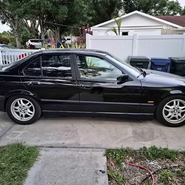 1997 BMW 328i Sedan 4D