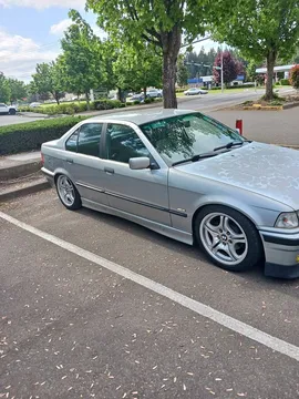 1997 BMW 3 Series 328i Sedan 4D