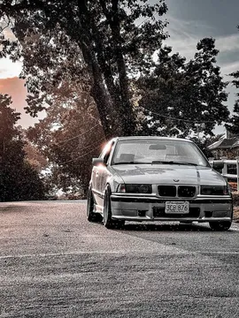 1997 BMW 3 Series 328i Sedan 4D