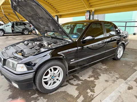 1997 BMW 318i Sedan