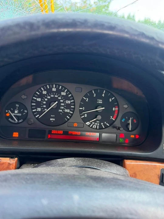 1997 BMW E39 540i - Image 8 of 8