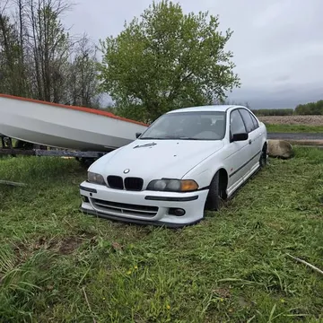 1997 BMW 528i