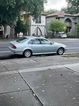1997 BMW 528i (E39)