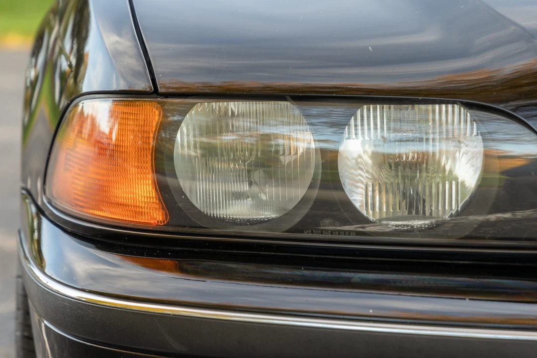 1997 BMW E39 540i - Image 9 of 31