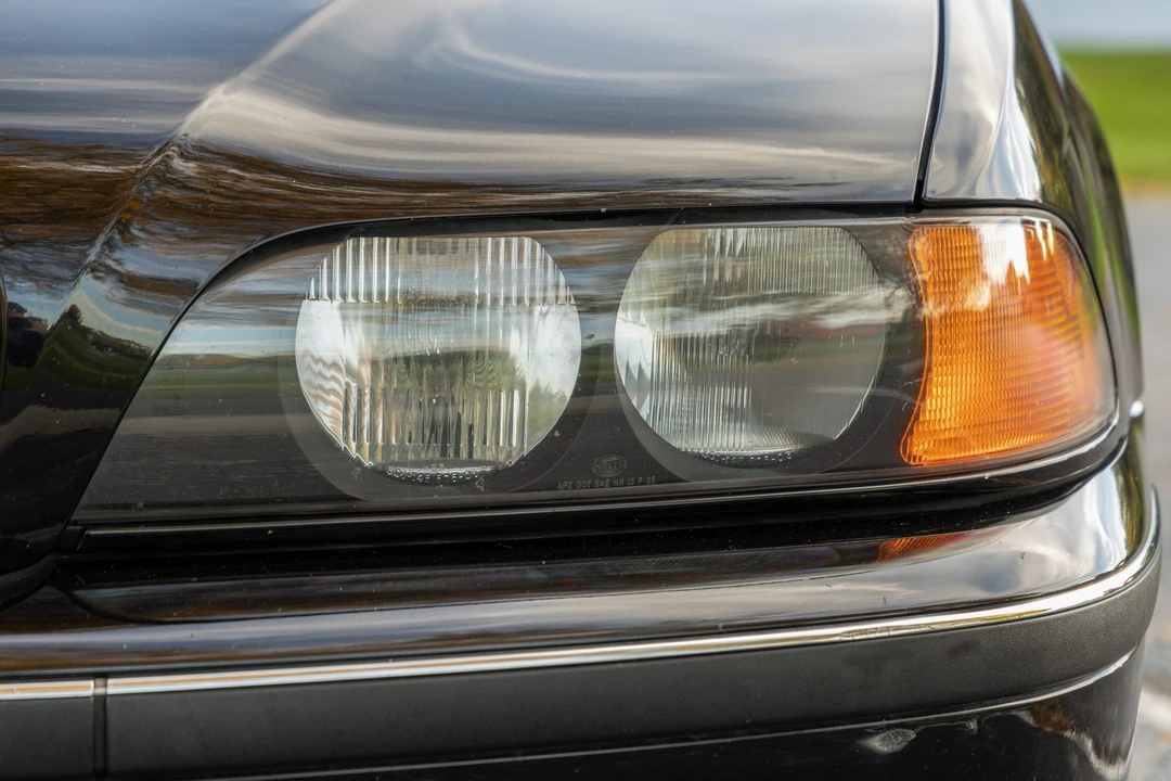 1997 BMW E39 540i - Image 11 of 31