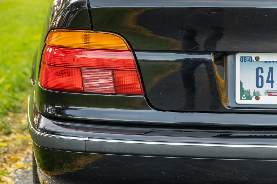 1997 BMW E39 540i - Image 19 of 31