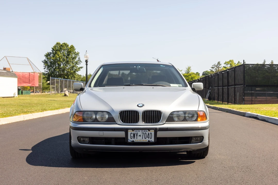 1997 BMW E39 540i - Image 9 of 31