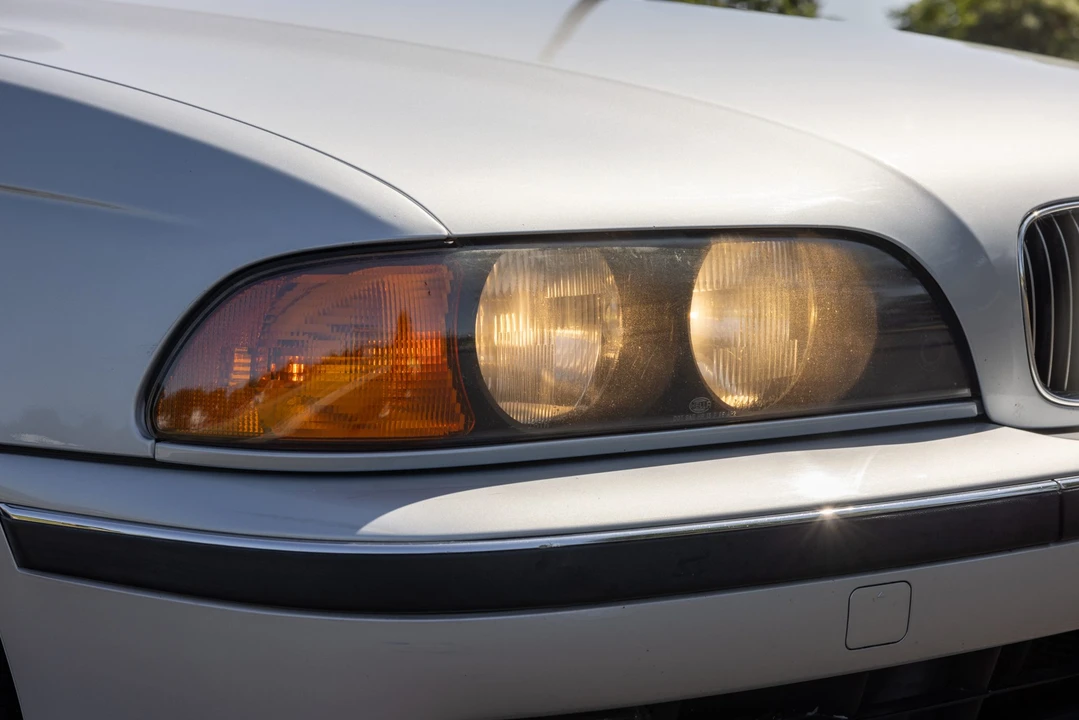 1997 BMW E39 540i - Image 13 of 31