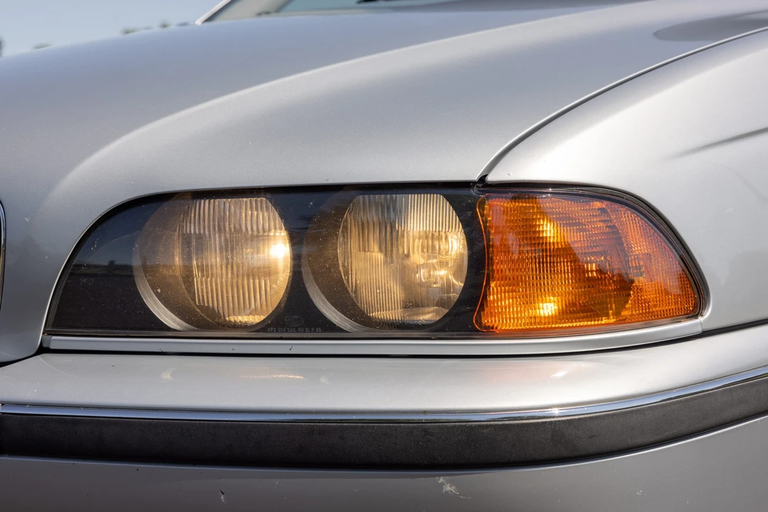 1997 BMW E39 540i - Image 16 of 31