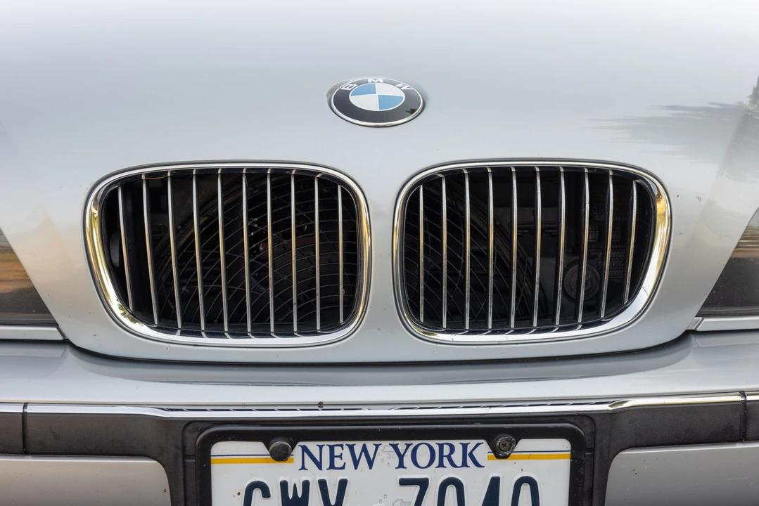 1997 BMW E39 540i - Image 15 of 31