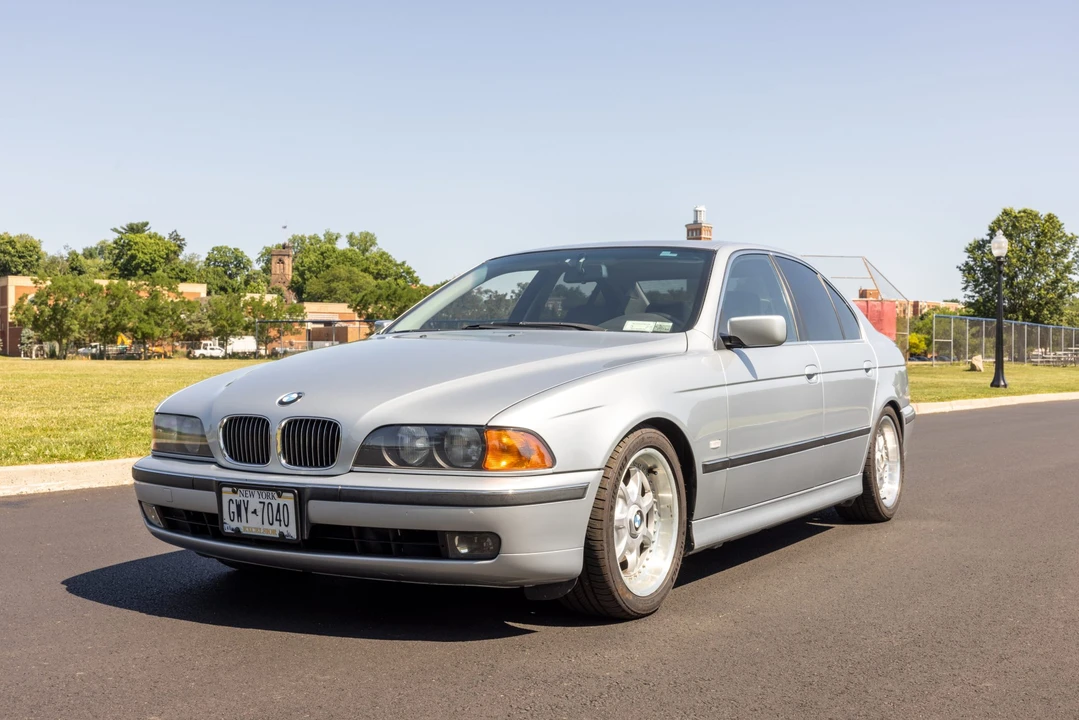 1997 BMW E39 540i - Image 2 of 31