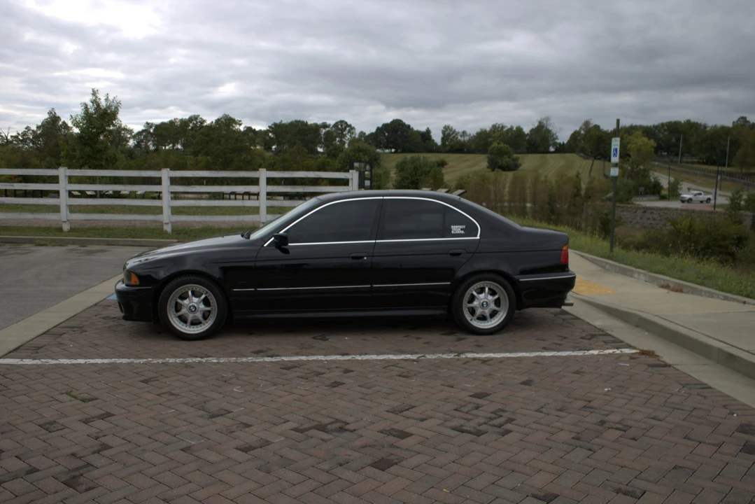 1997 BMW E39 540i - Image 10 of 31