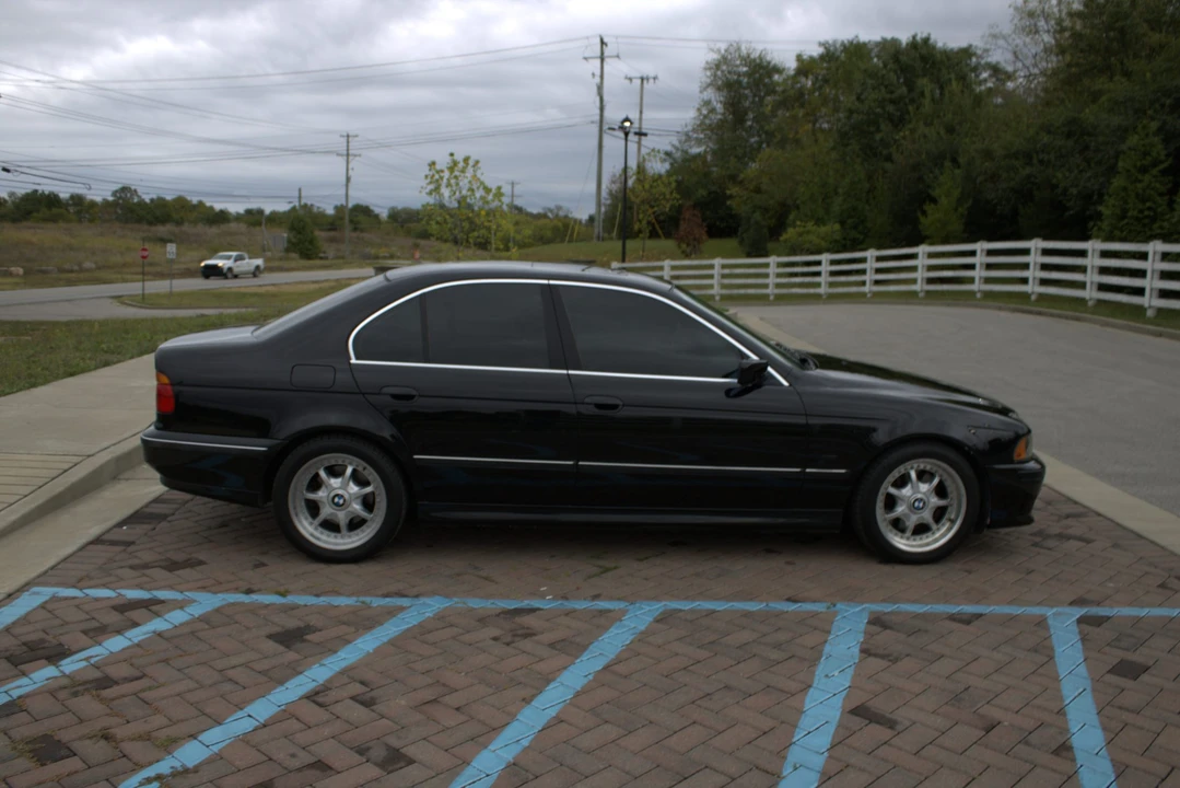 1997 BMW E39 540i - Image 7 of 31