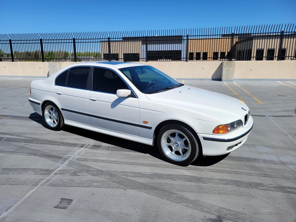 1997 BMW E39 540i - Image 10 of 31