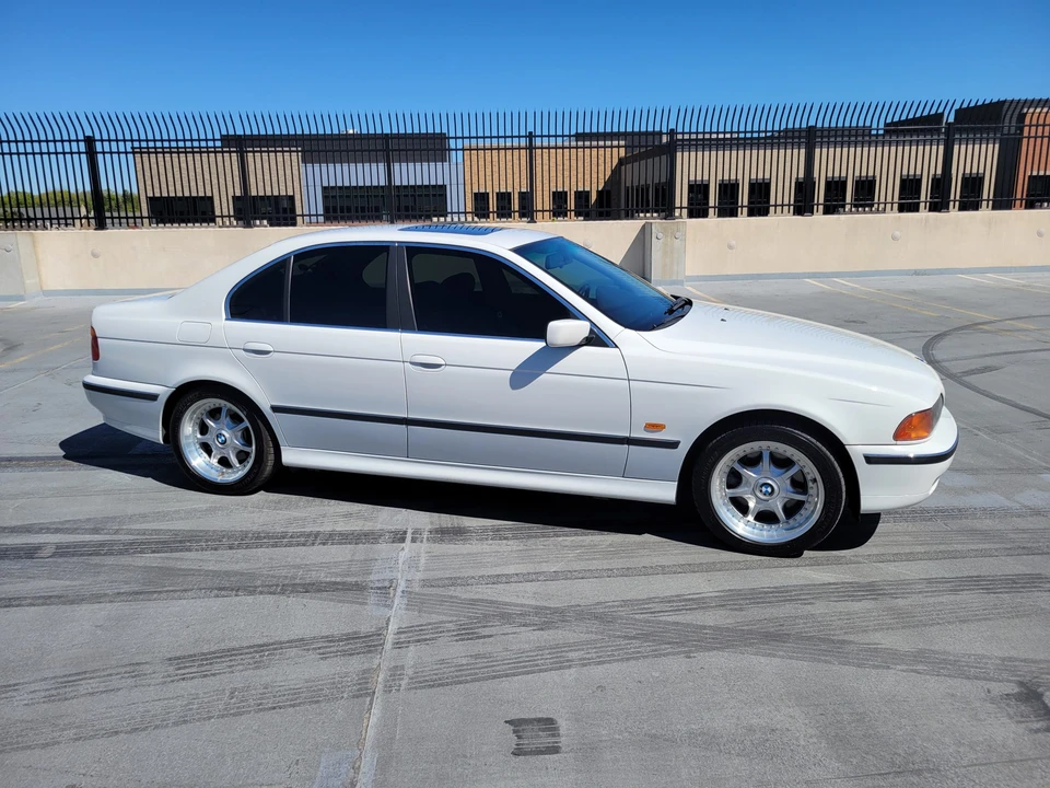 1997 BMW E39 540i - Image 11 of 31