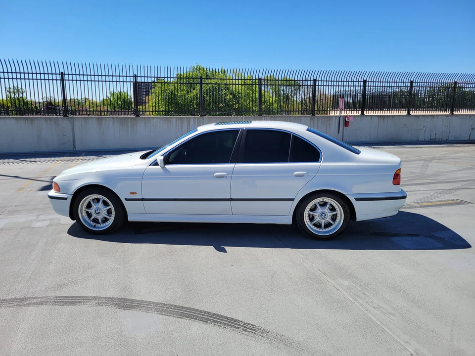 1997 BMW E39 540i - Image 25 of 31