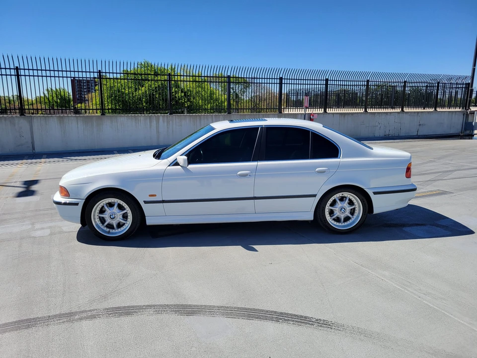 1997 BMW E39 540i - Image 26 of 31