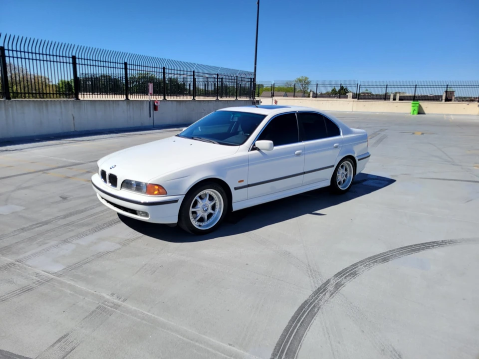 1997 BMW E39 540i - Image 2 of 31