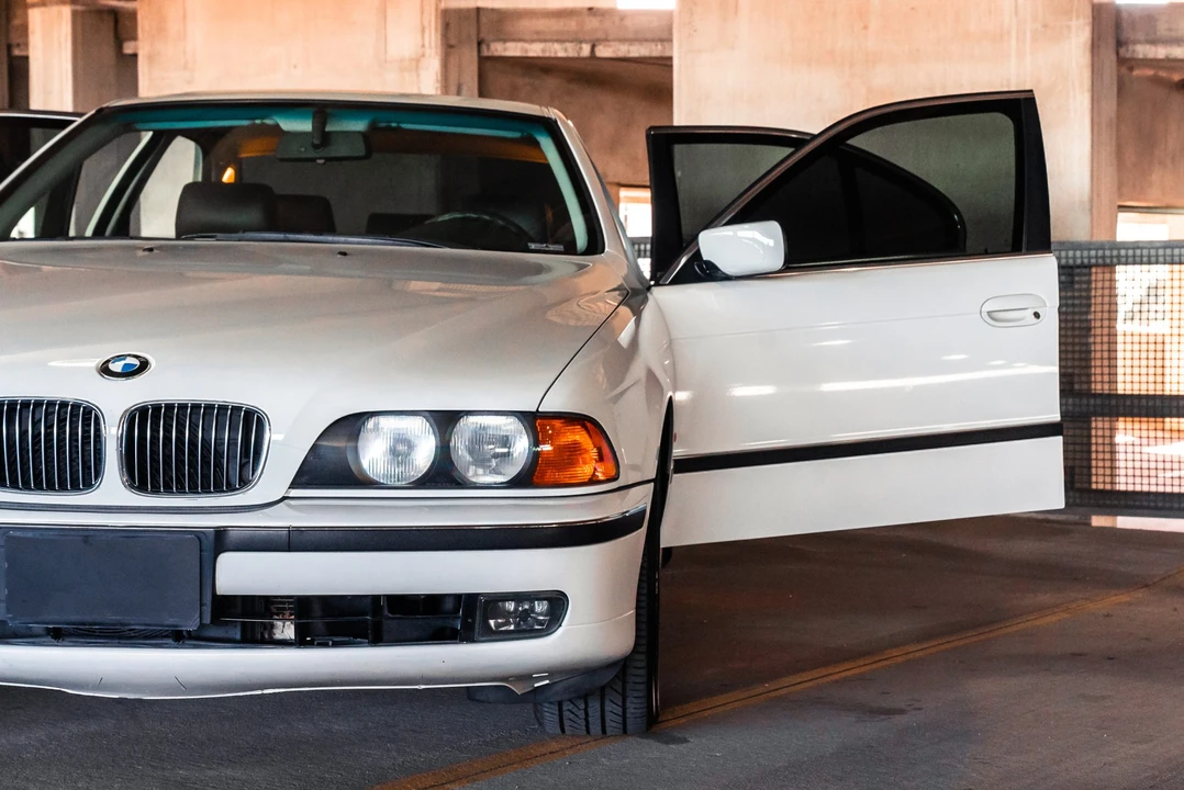1997 BMW E39 540i - Image 23 of 31