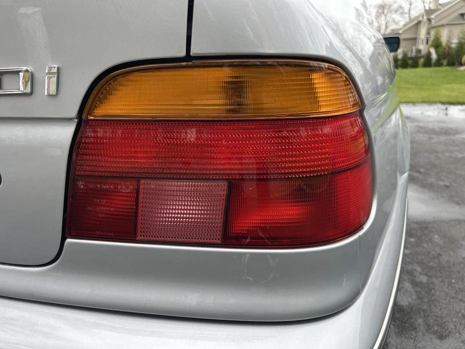 1997 BMW E39 540i - Image 28 of 31