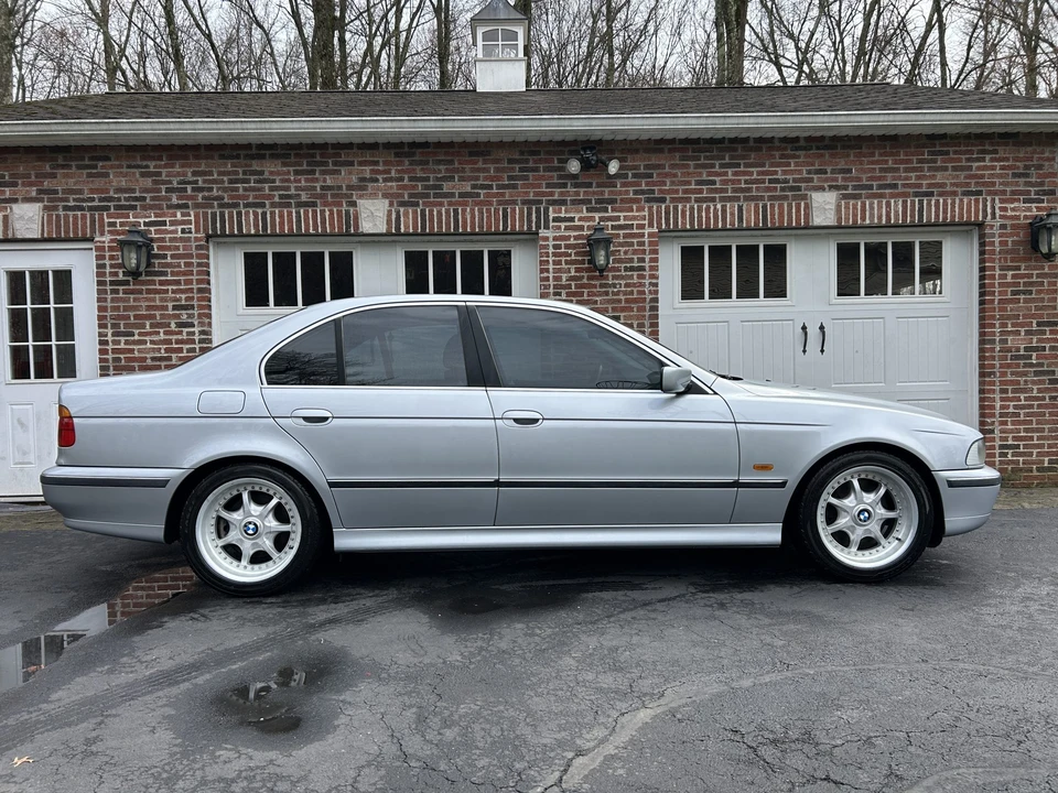 1997 BMW E39 540i - Image 9 of 31
